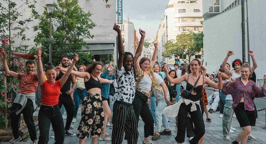 communal dance or intelligence network